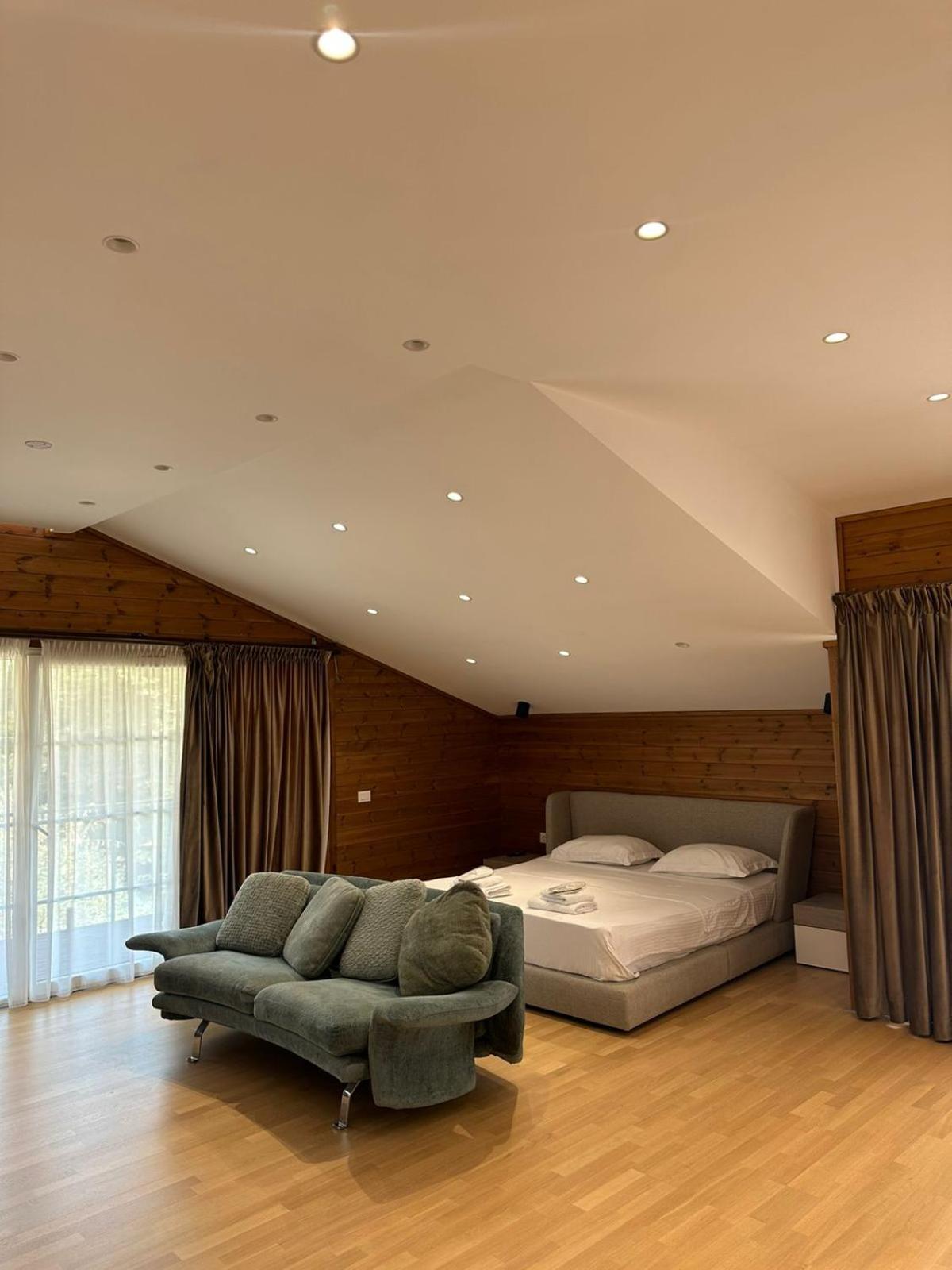 Bianca Hotel&villa Hotel Priska e Madhe